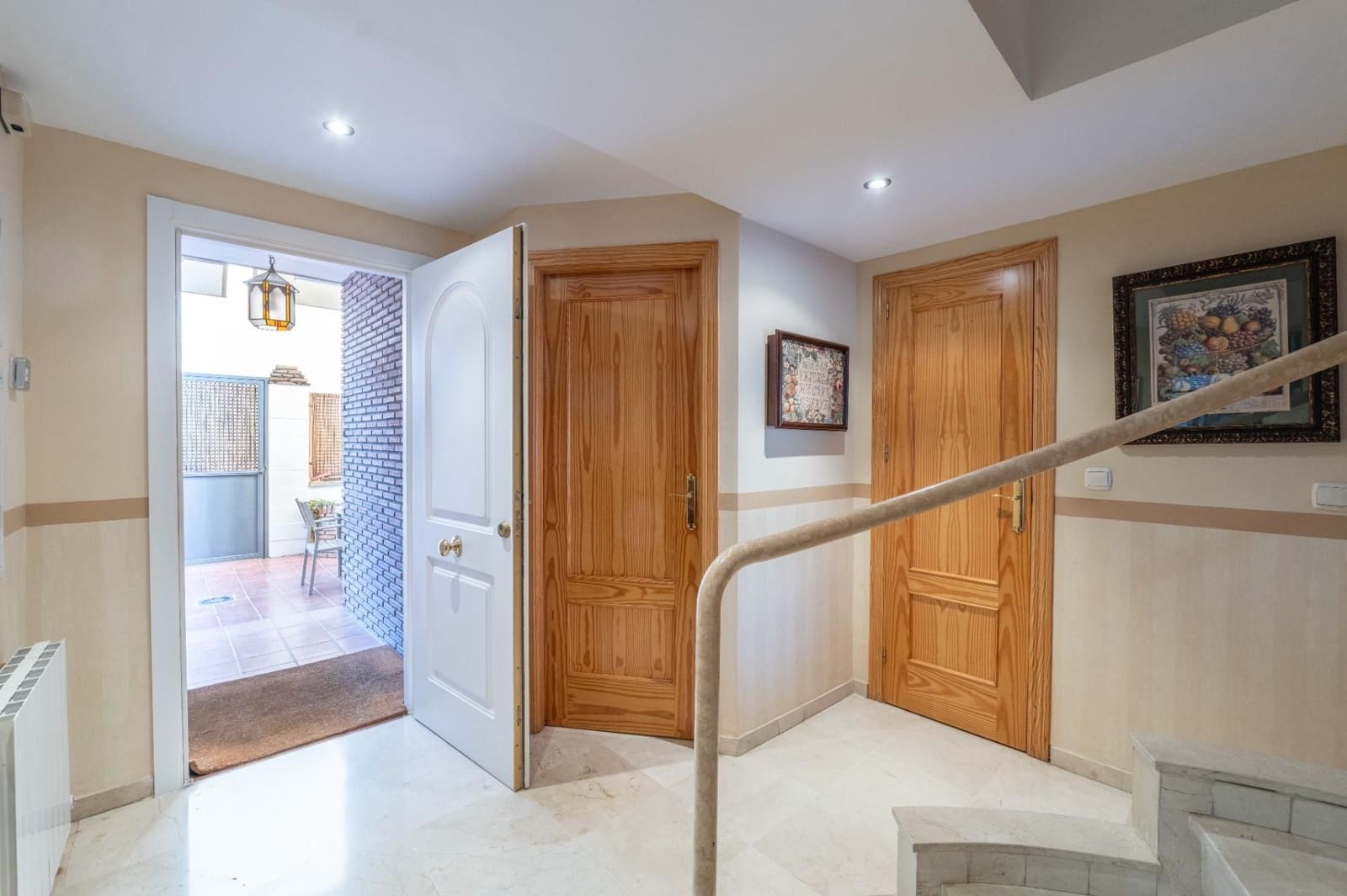 5 sovrum Villa till salu i Granada stad med garage - 585 000 € (Ref: 9534292)