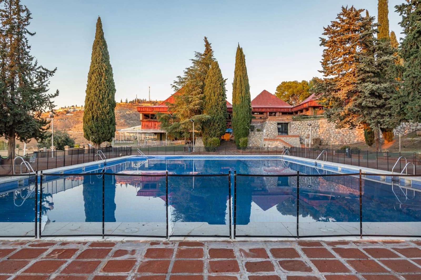 5 sovrum Villa till salu i Granada stad med garage - 585 000 € (Ref: 9534292)