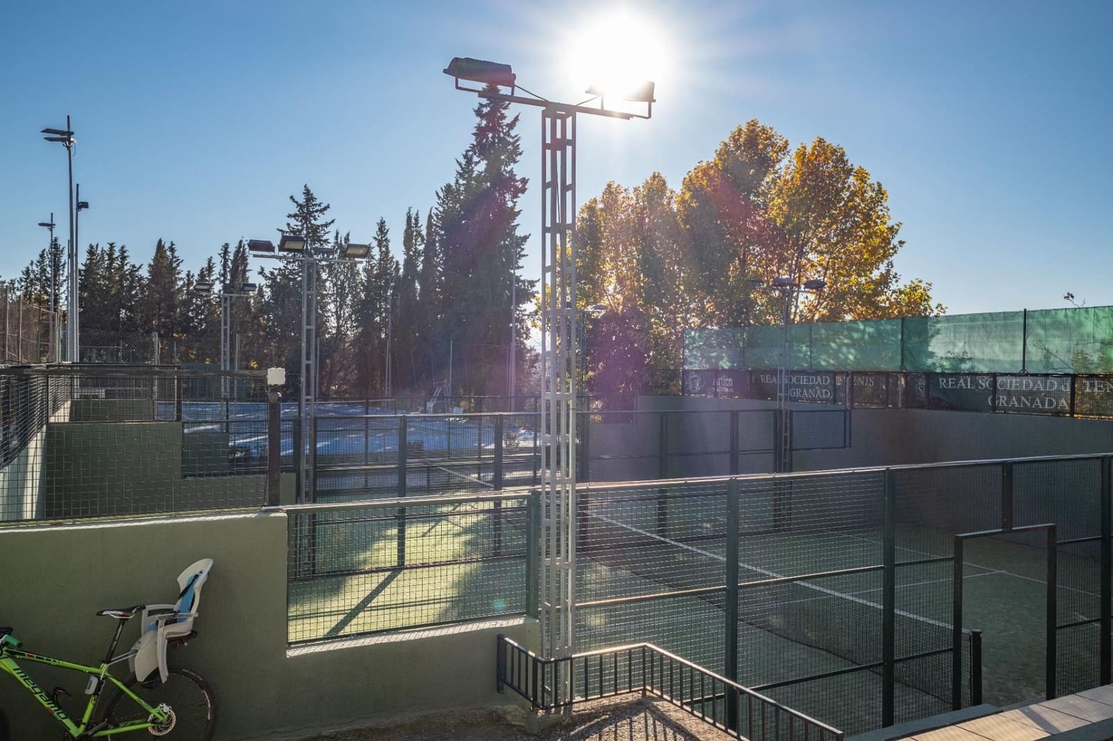 5 sovrum Villa till salu i Granada stad med garage - 585 000 € (Ref: 9534292)