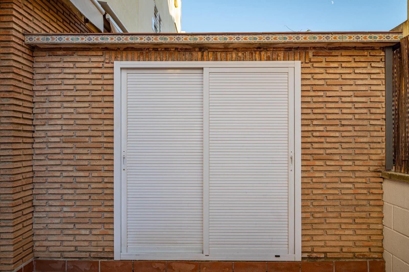 5 sovrum Villa till salu i Granada stad med garage - 585 000 € (Ref: 9534292)