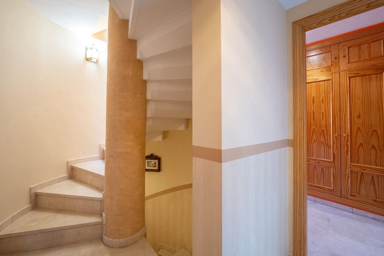 5 sovrum Villa till salu i Granada stad med garage - 585 000 € (Ref: 9534292)