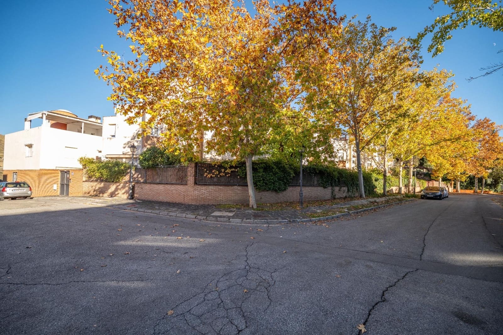 5 sovrum Villa till salu i Granada stad med garage - 585 000 € (Ref: 9534292)