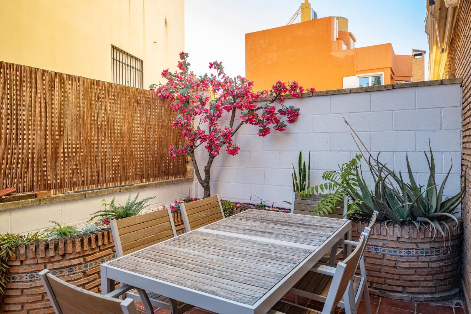 5 sovrum Villa till salu i Granada stad med garage - 585 000 € (Ref: 9534292)