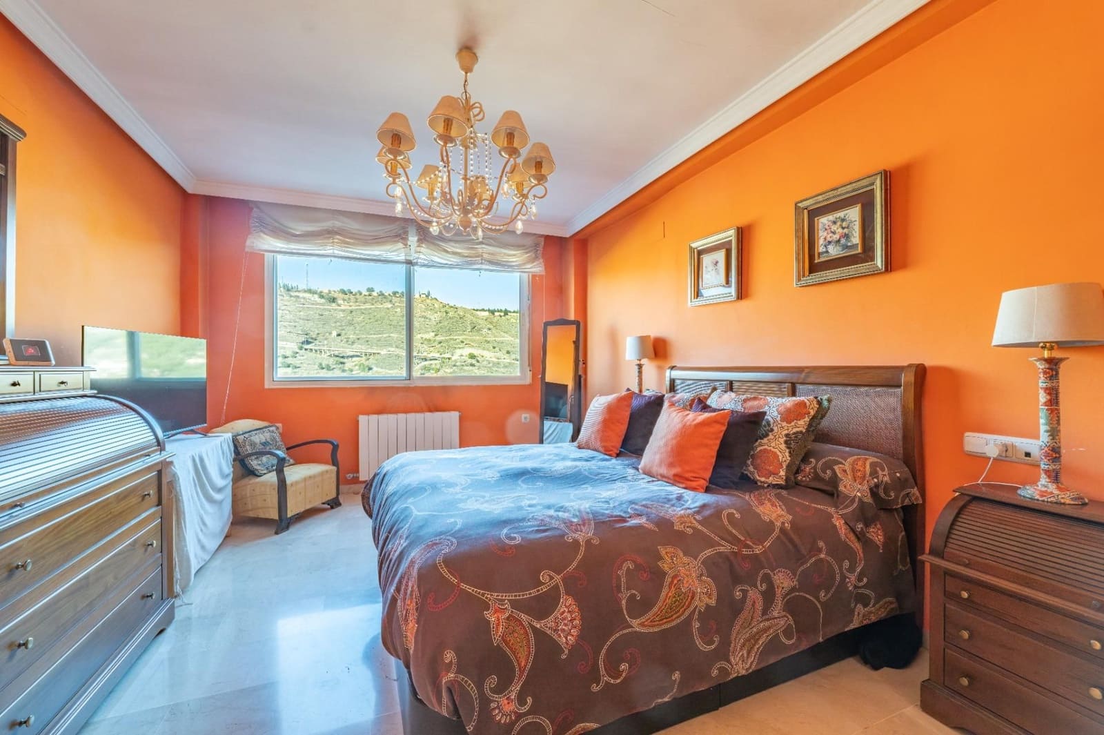 5 sovrum Villa till salu i Granada stad med garage - 585 000 € (Ref: 9534292)