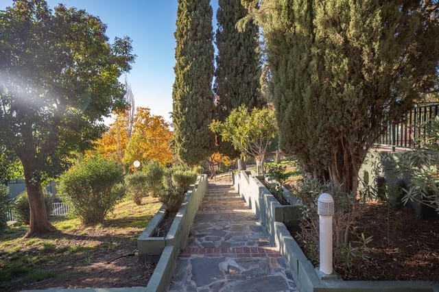 5 sovrum Villa till salu i Bola de Oro - Serrallo, Granada stad med garage - 585 000 € (Ref: 9534292)