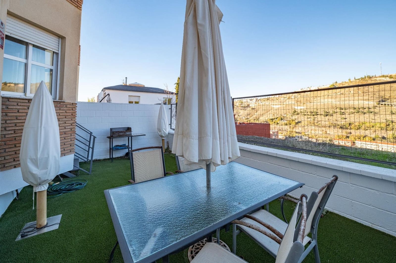 5 sovrum Villa till salu i Granada stad med garage - 585 000 € (Ref: 9534292)