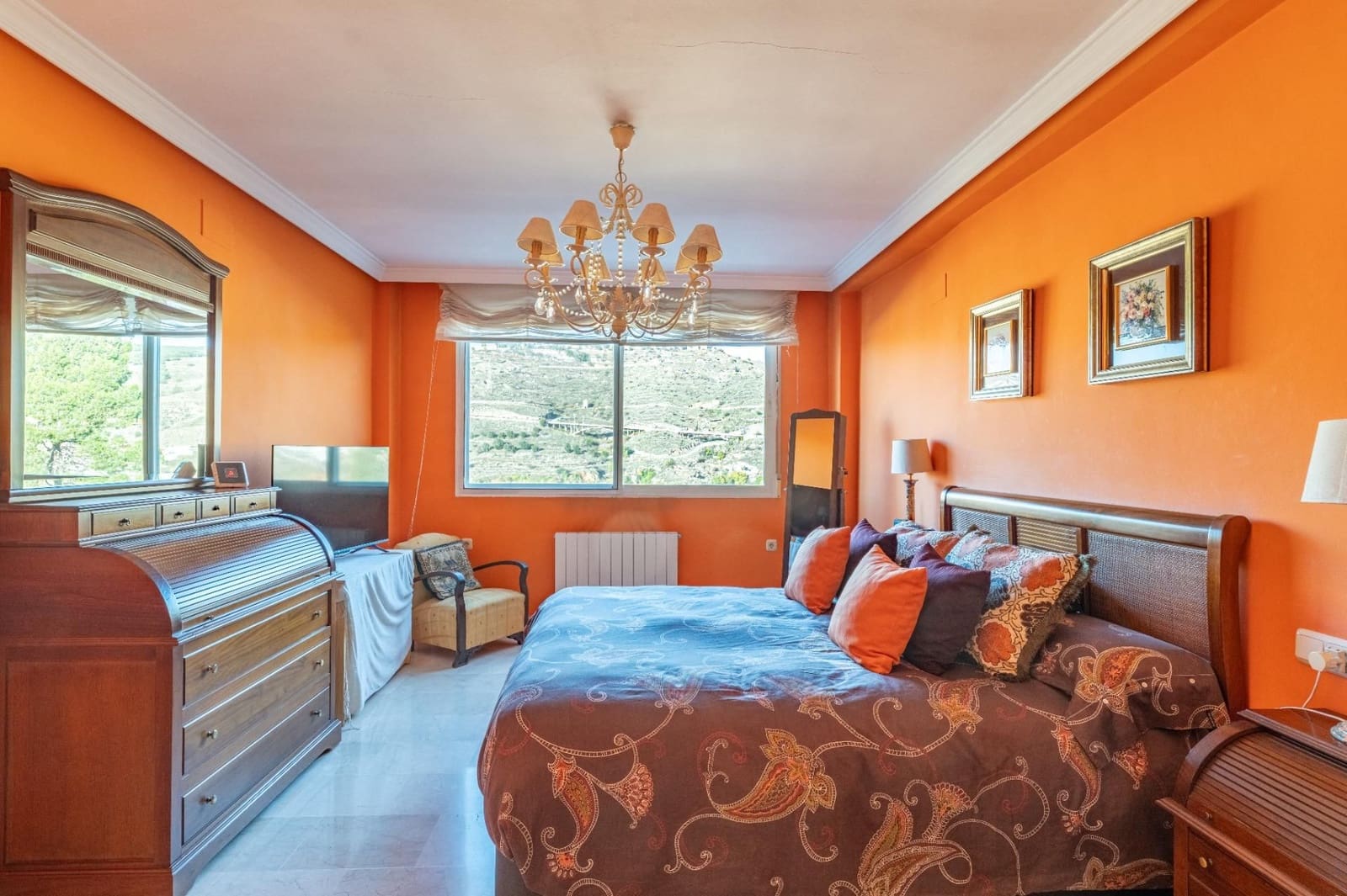 5 sovrum Villa till salu i Granada stad med garage - 585 000 € (Ref: 9534292)