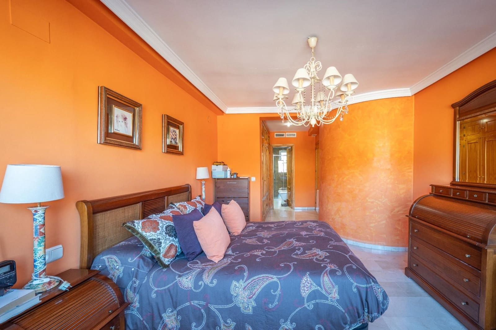 5 sovrum Villa till salu i Granada stad med garage - 585 000 € (Ref: 9534292)