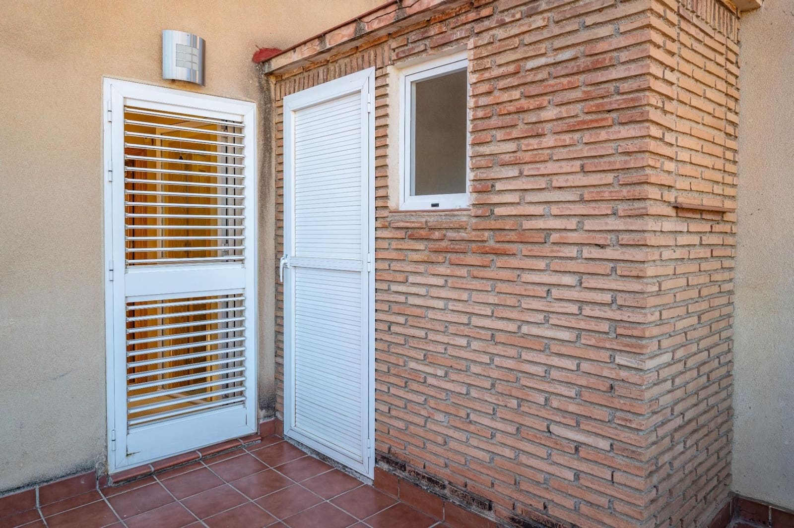 5 sovrum Villa till salu i Granada stad med garage - 585 000 € (Ref: 9534292)