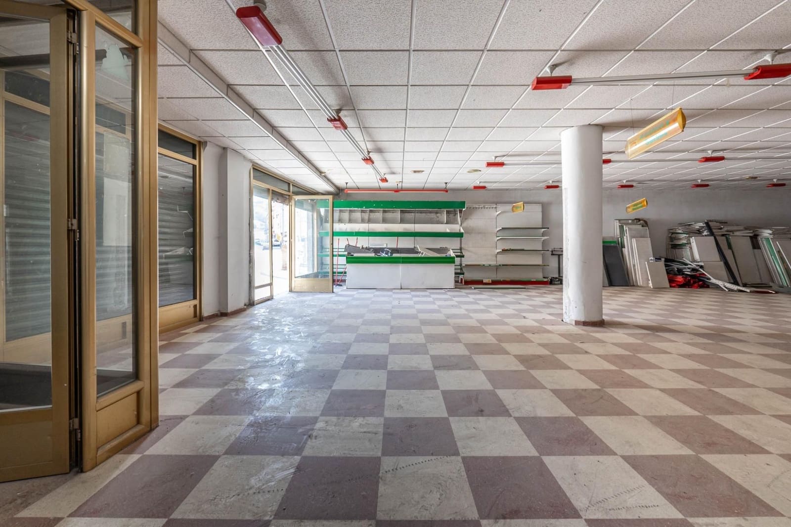 Local Commercial à vendre à Cenes de la Vega - 199 900 € (Ref: 9534293)