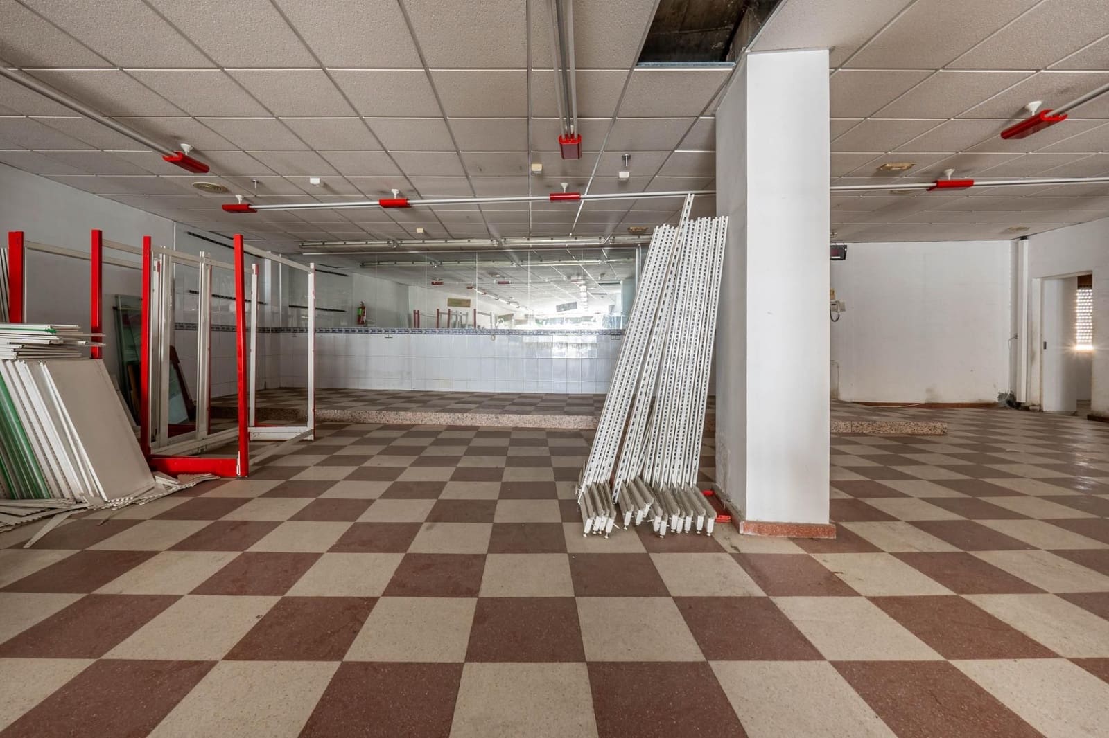 Local Commercial à vendre à Cenes de la Vega - 199 900 € (Ref: 9534293)