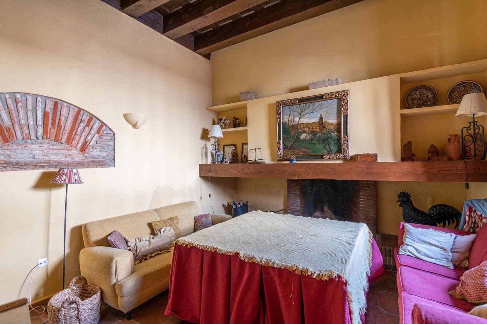 12 bedroom Townhouse for sale in Guadix with pool - € 550,000 (Ref: 9534299)