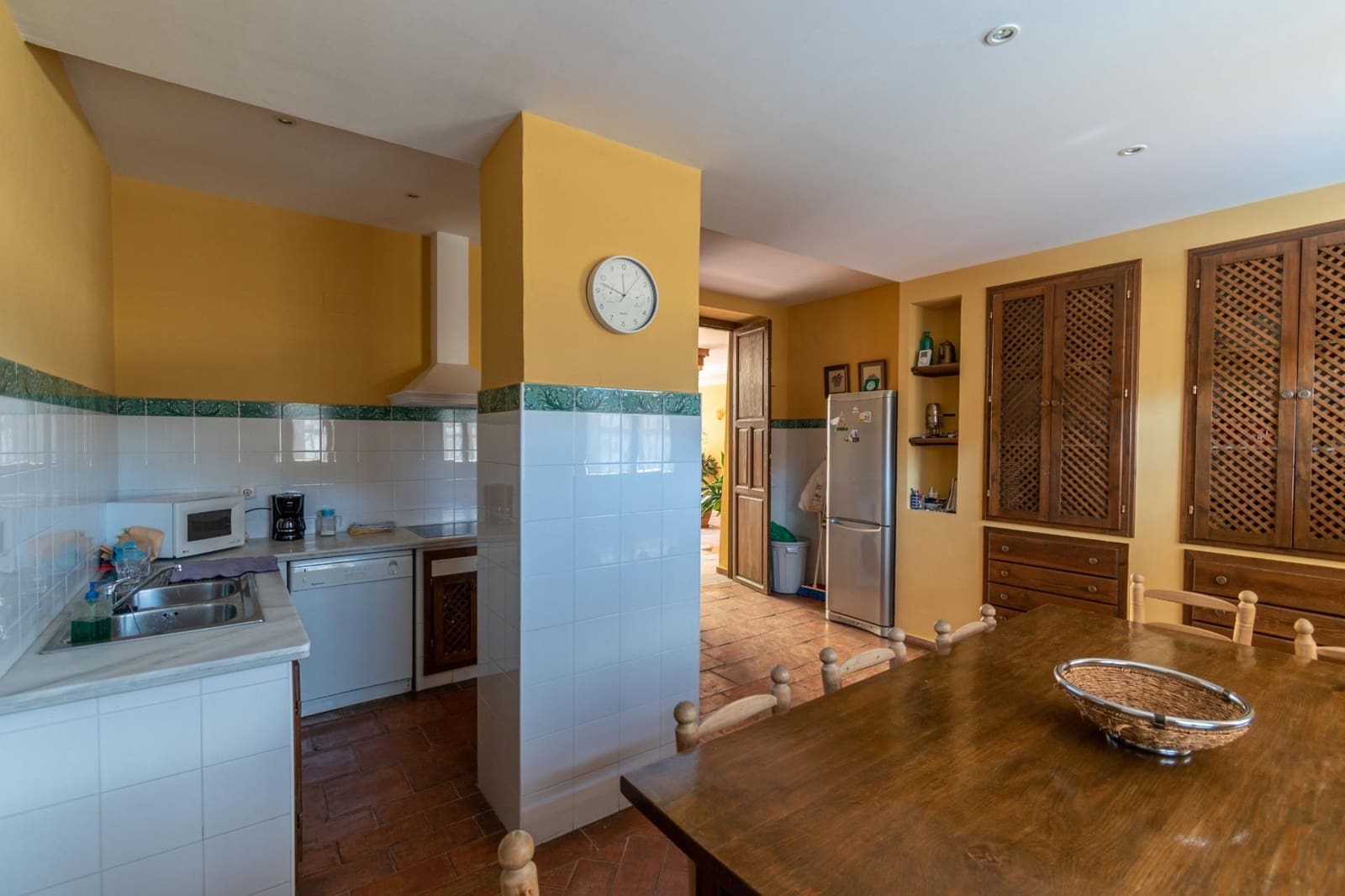 12 bedroom Townhouse for sale in Guadix with pool - € 550,000 (Ref: 9534299)