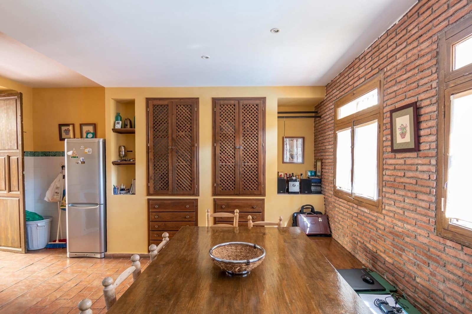 12 bedroom Townhouse for sale in Guadix with pool - € 550,000 (Ref: 9534299)