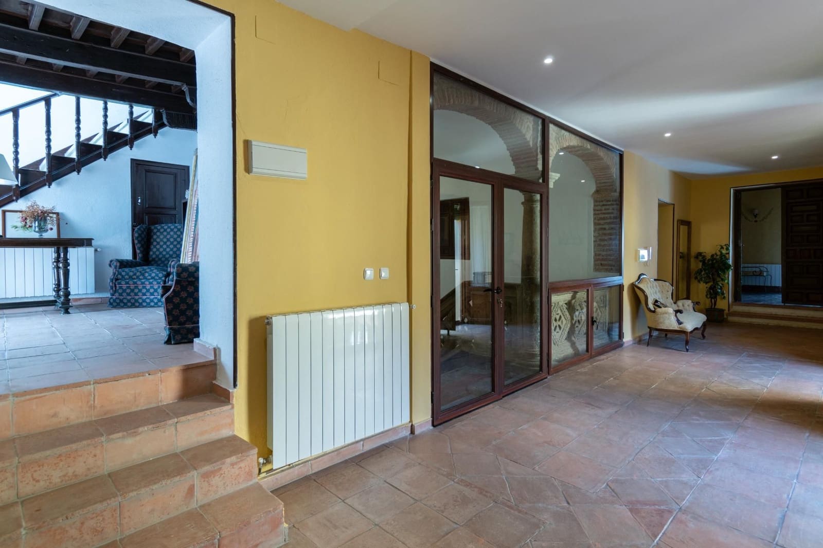 12 bedroom Townhouse for sale in Guadix with pool - € 550,000 (Ref: 9534299)