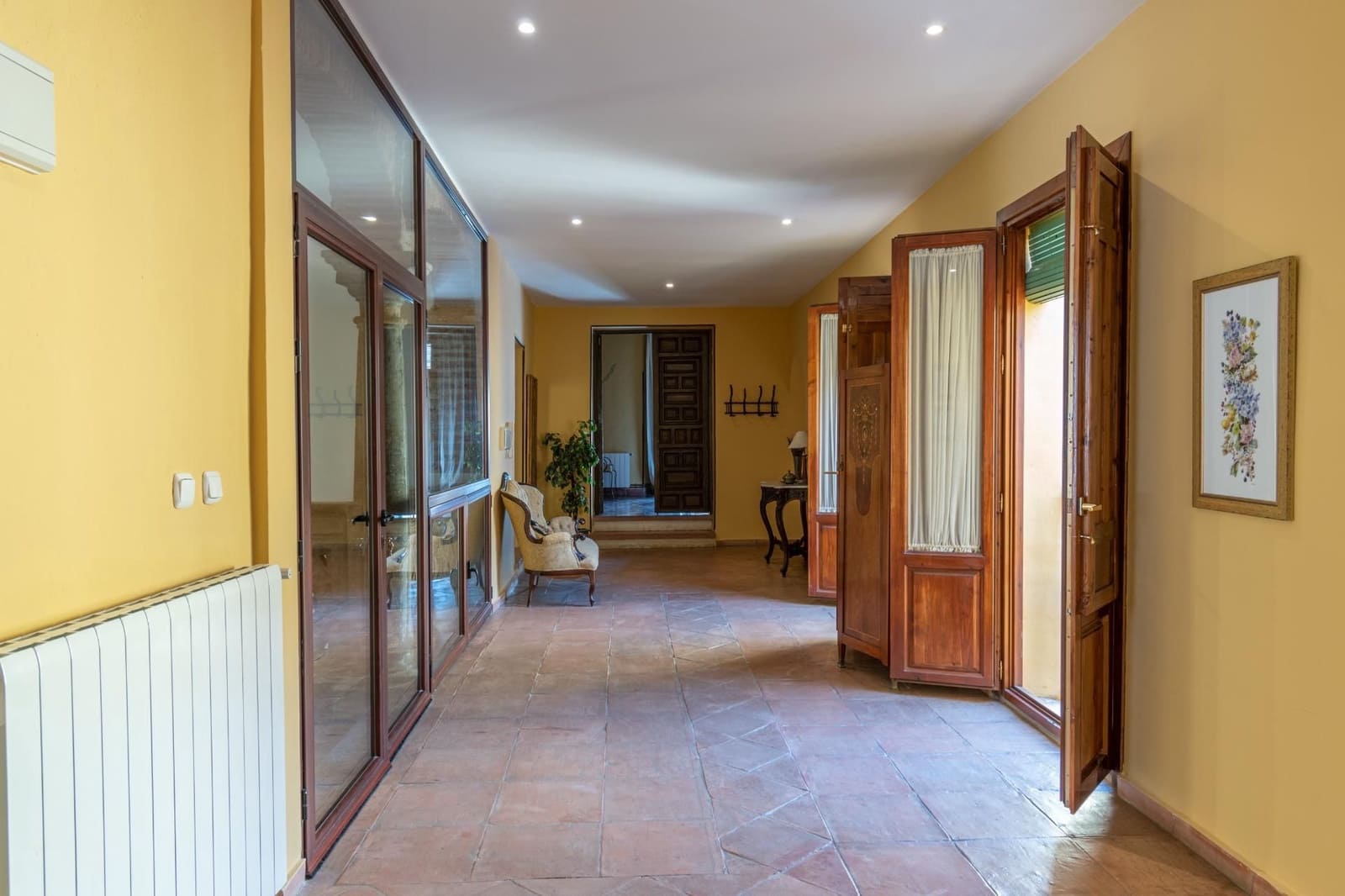 12 bedroom Townhouse for sale in Guadix with pool - € 550,000 (Ref: 9534299)