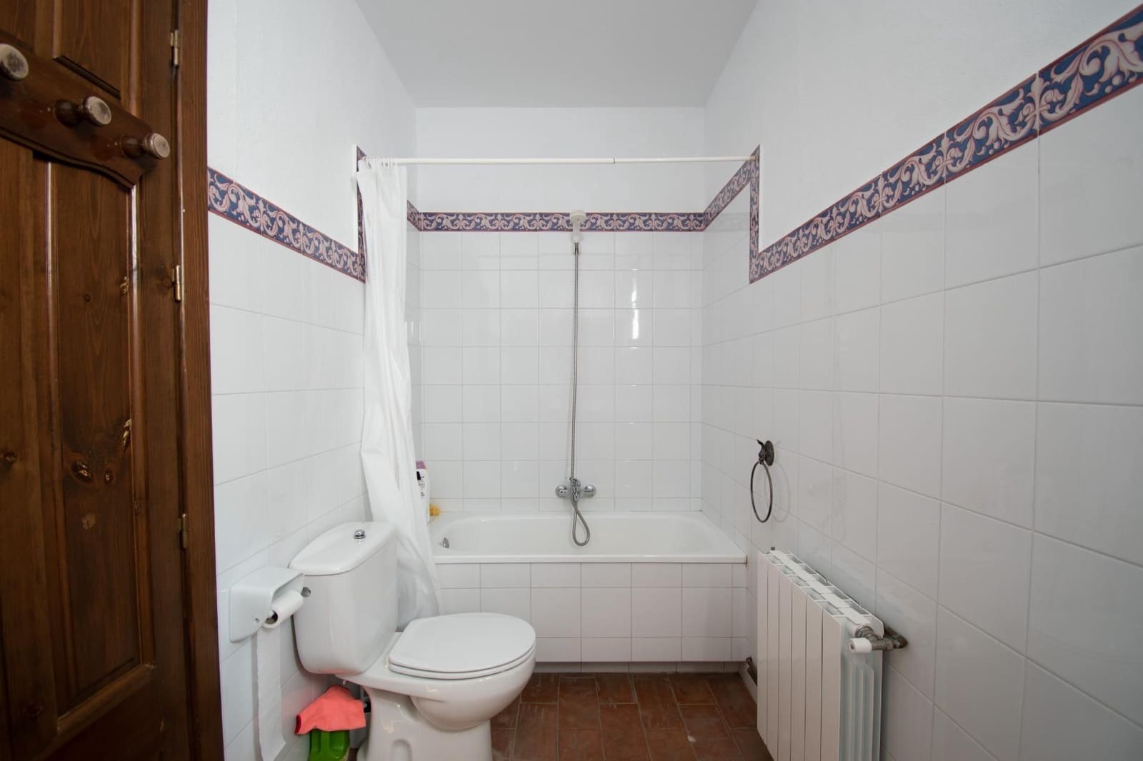 12 bedroom Townhouse for sale in Guadix with pool - € 550,000 (Ref: 9534299)