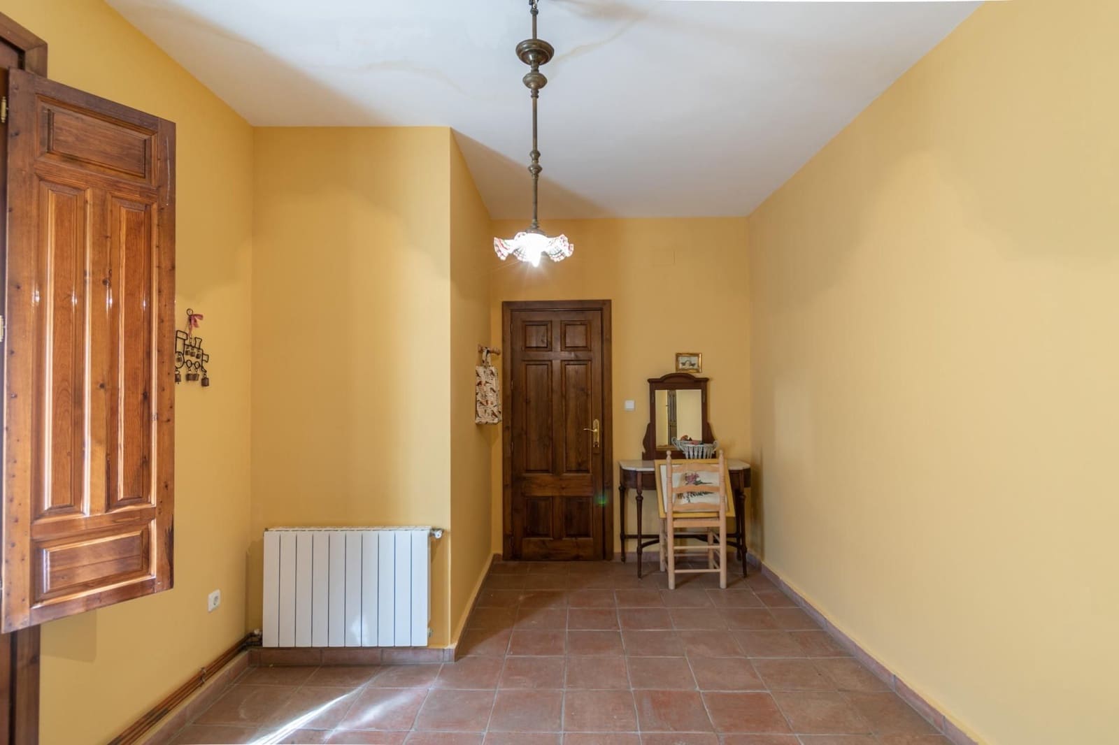 12 bedroom Townhouse for sale in Guadix with pool - € 550,000 (Ref: 9534299)