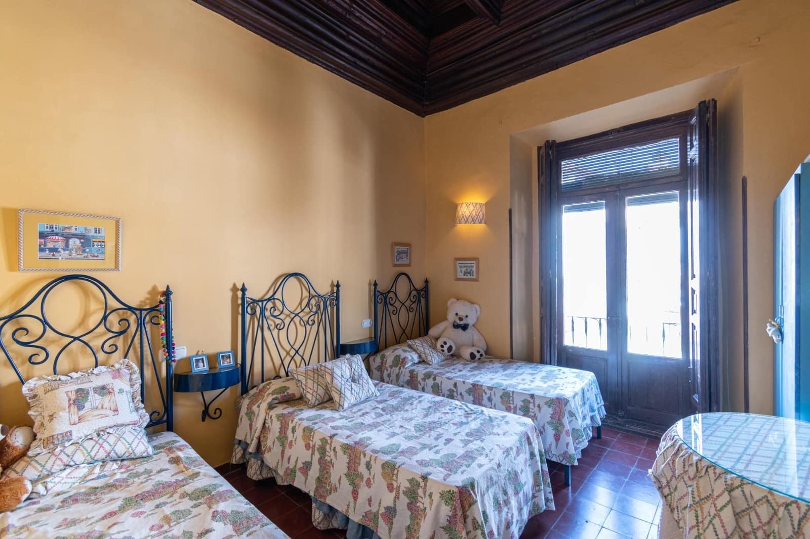 12 bedroom Townhouse for sale in Guadix with pool - € 550,000 (Ref: 9534299)