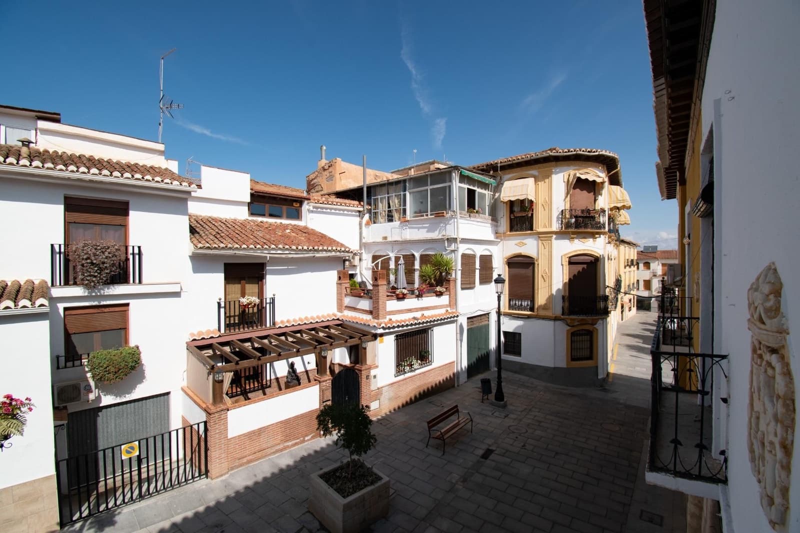 12 bedroom Townhouse for sale in Guadix with pool - € 550,000 (Ref: 9534299)