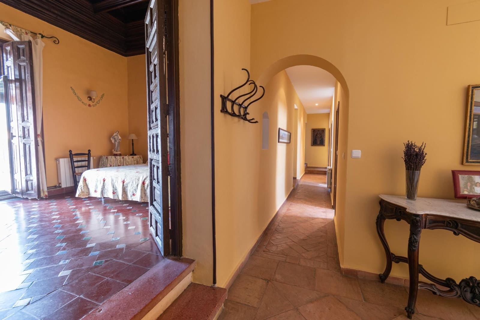 12 bedroom Townhouse for sale in Guadix with pool - € 550,000 (Ref: 9534299)