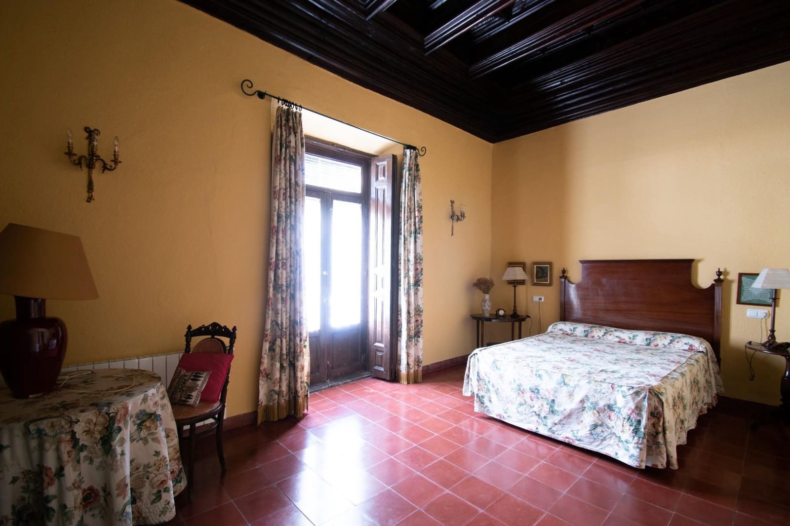 12 bedroom Townhouse for sale in Guadix with pool - € 550,000 (Ref: 9534299)