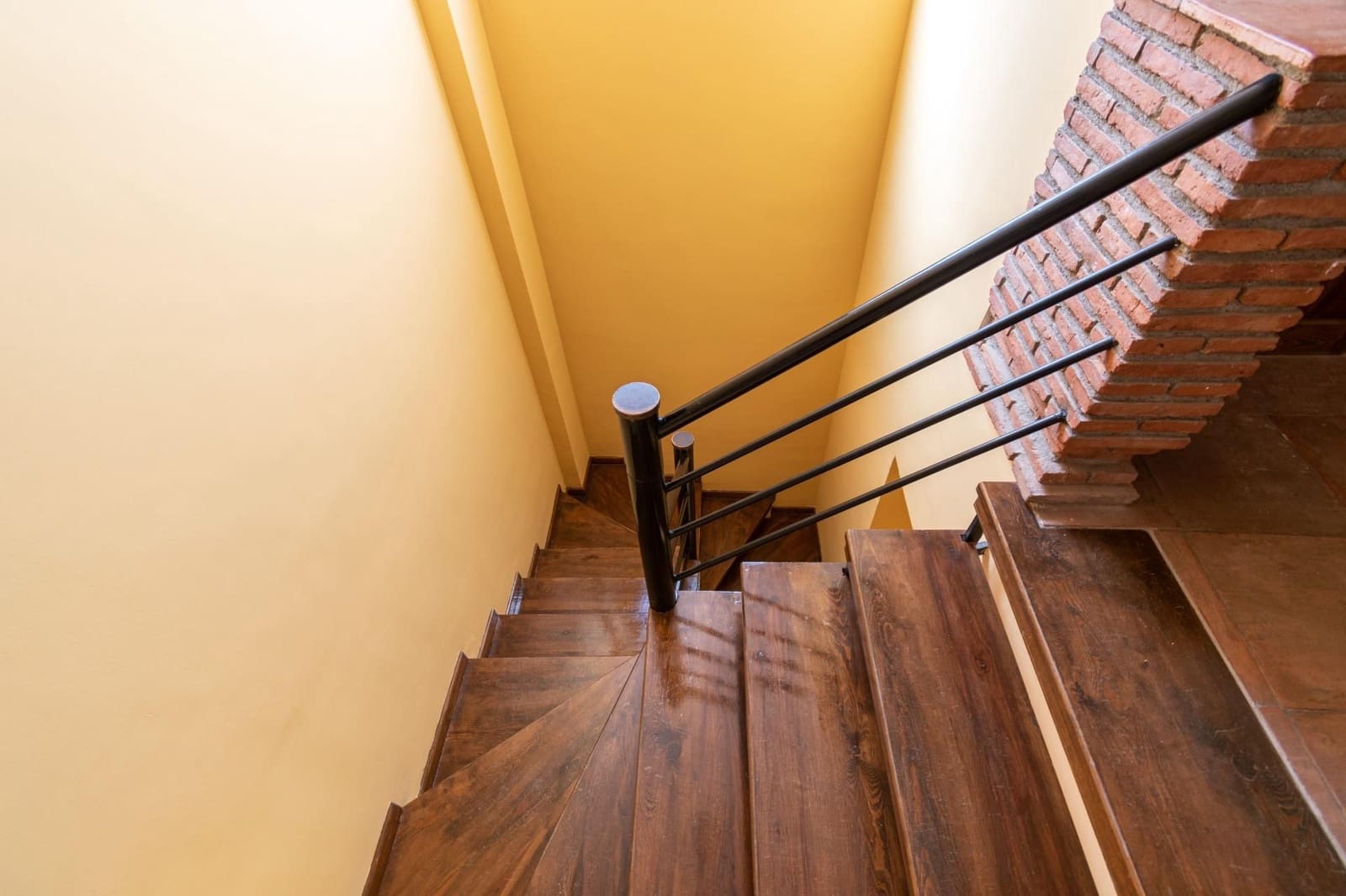 12 bedroom Townhouse for sale in Guadix with pool - € 550,000 (Ref: 9534299)