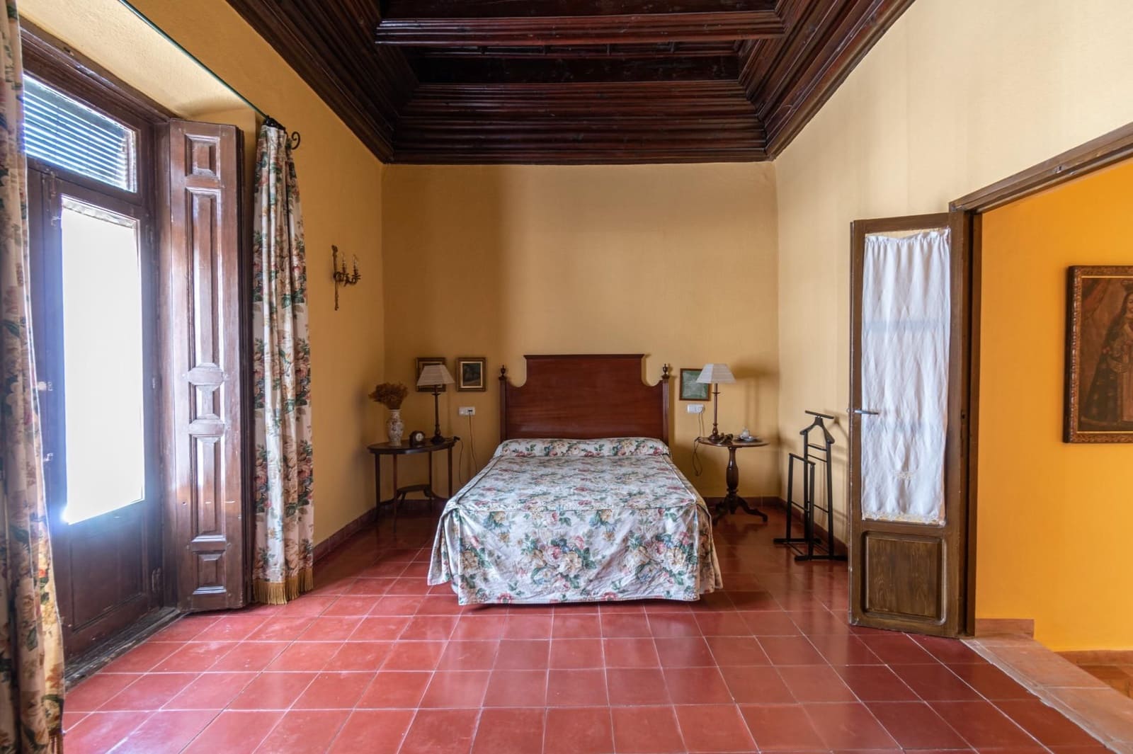 12 bedroom Townhouse for sale in Guadix with pool - € 550,000 (Ref: 9534299)