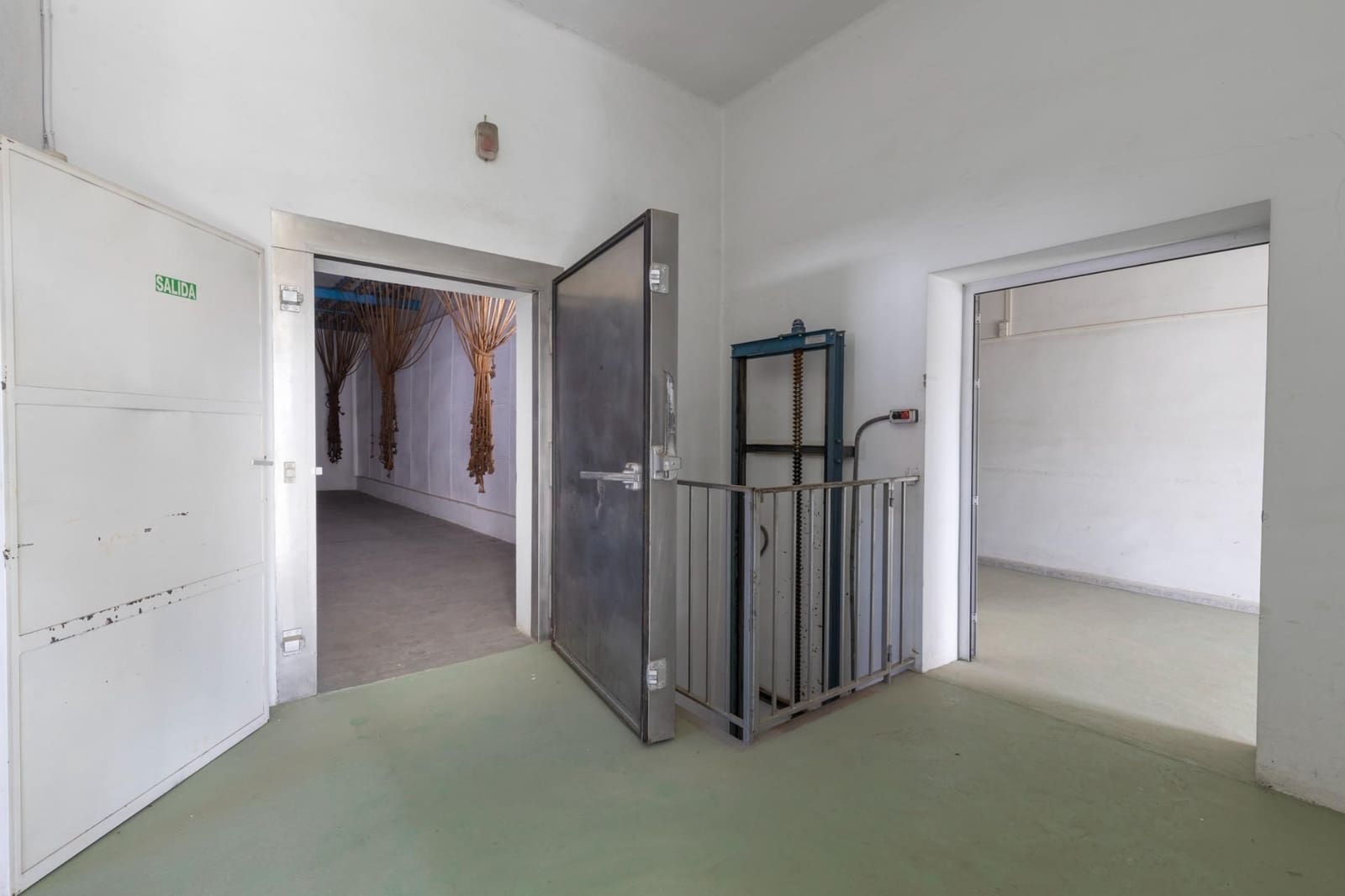 Finca/Casa Rural de 8 habitaciones en Granada ciudad en venta con piscina garaje - 685.700 € (Ref: 9534300)