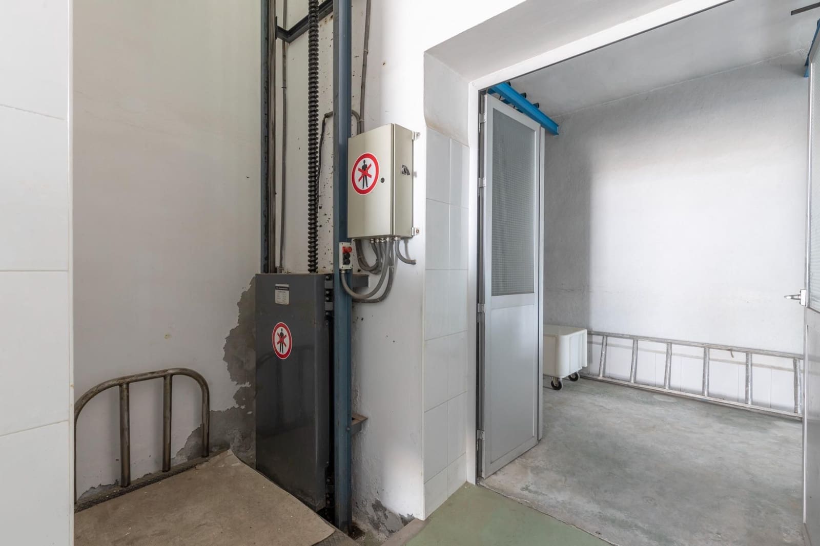 Finca/Casa Rural de 8 habitaciones en Granada ciudad en venta con piscina garaje - 685.700 € (Ref: 9534300)