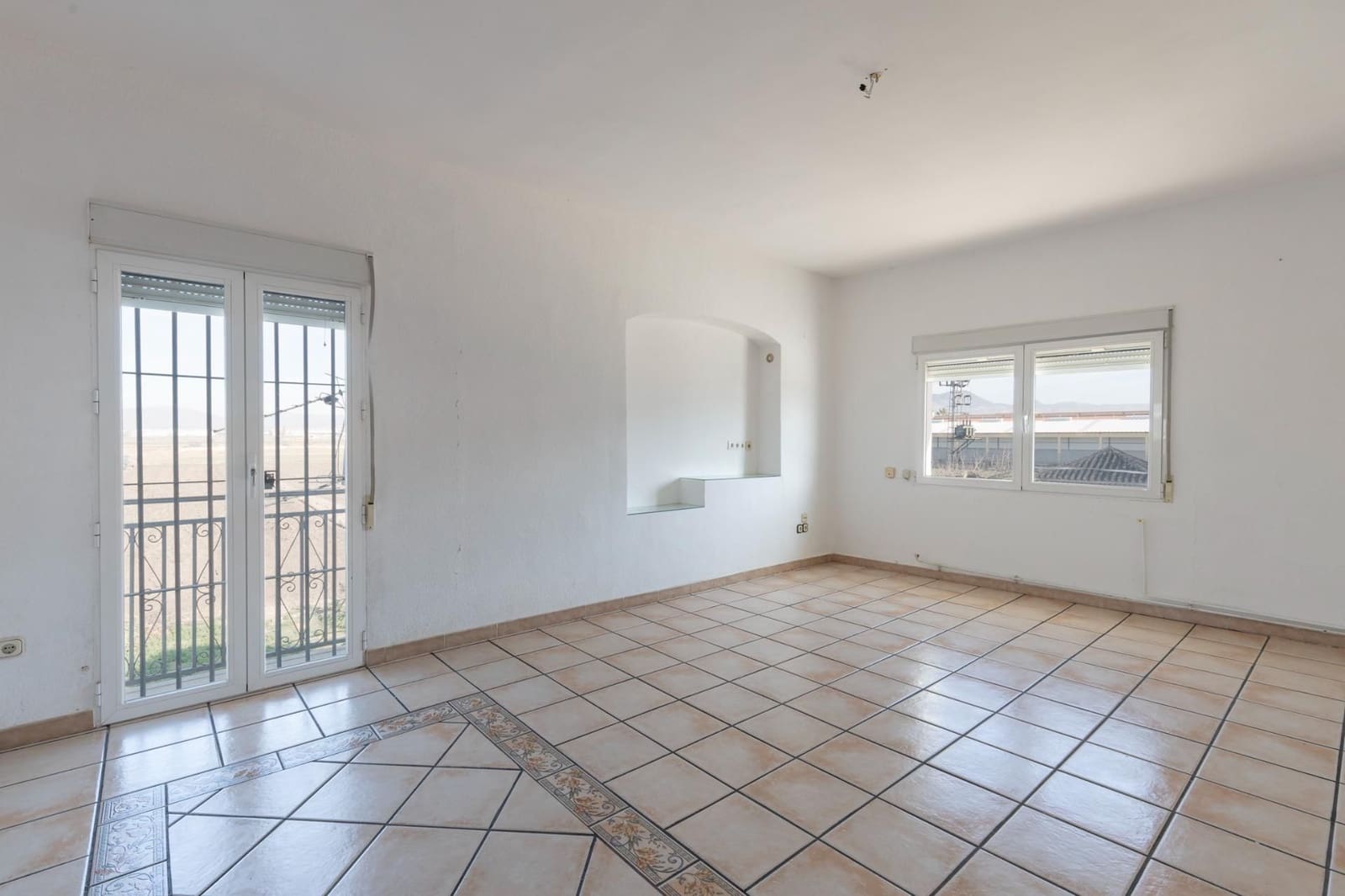 Finca/Casa Rural de 8 habitaciones en Granada ciudad en venta con piscina garaje - 685.700 € (Ref: 9534300)