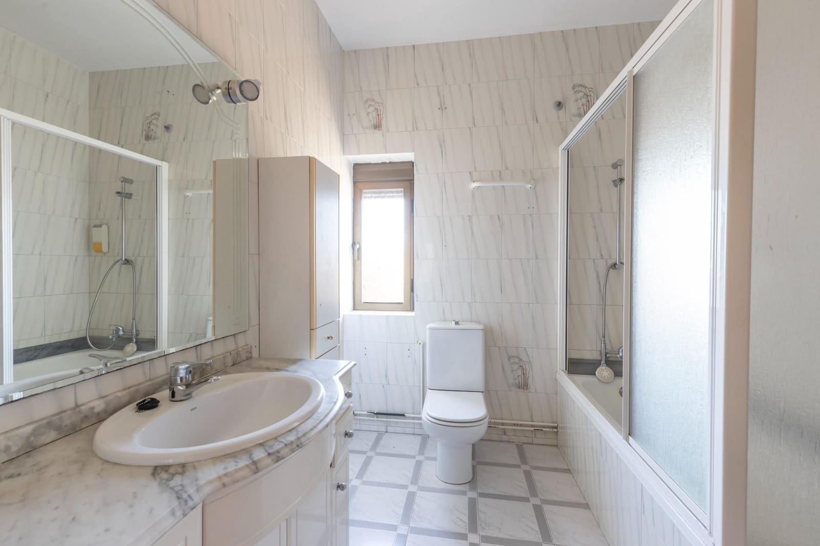 Finca/Casa Rural de 8 habitaciones en Granada ciudad en venta con piscina garaje - 685.700 € (Ref: 9534300)