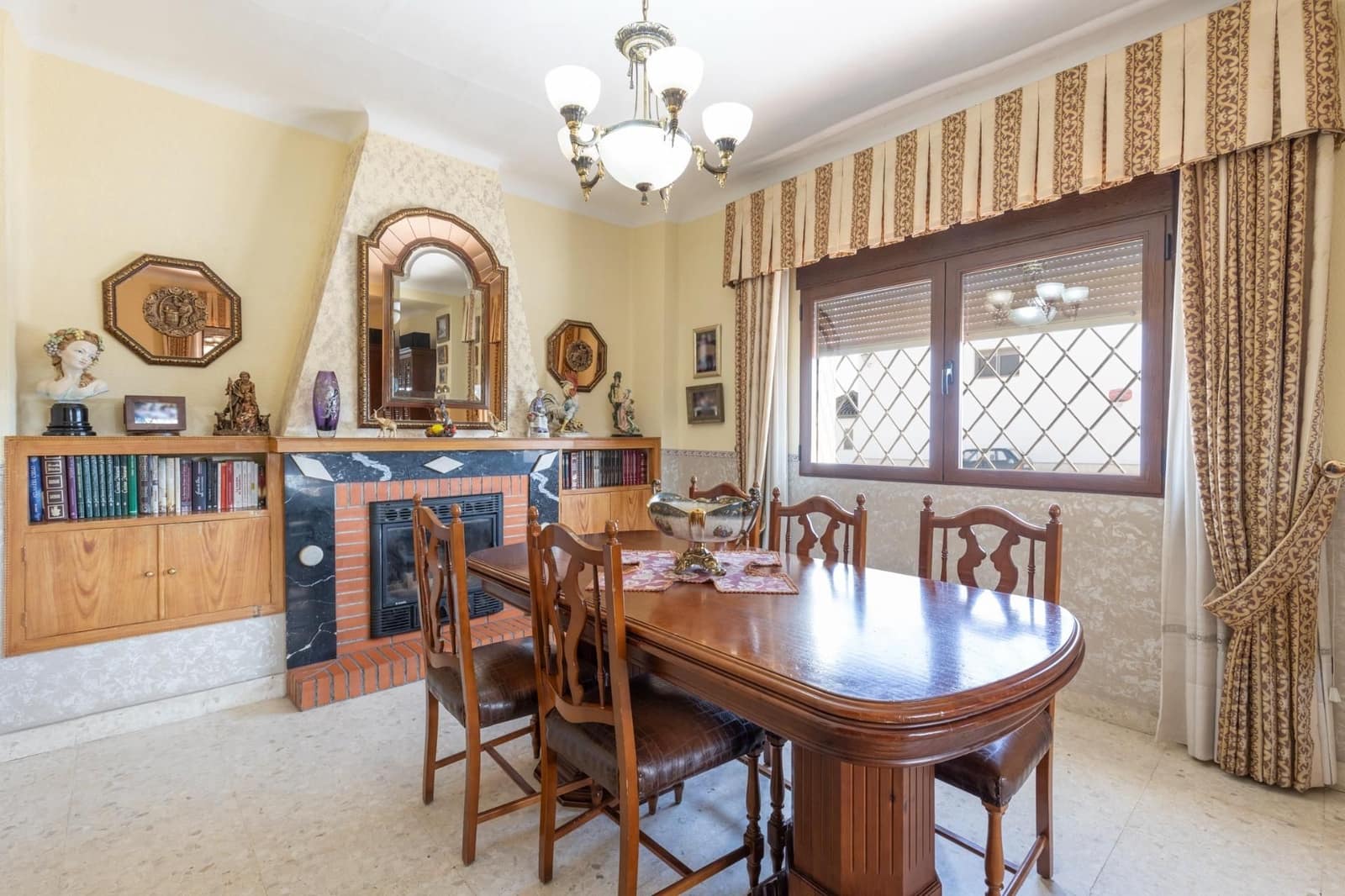 Finca/Casa Rural de 8 habitaciones en Granada ciudad en venta con piscina garaje - 685.700 € (Ref: 9534300)