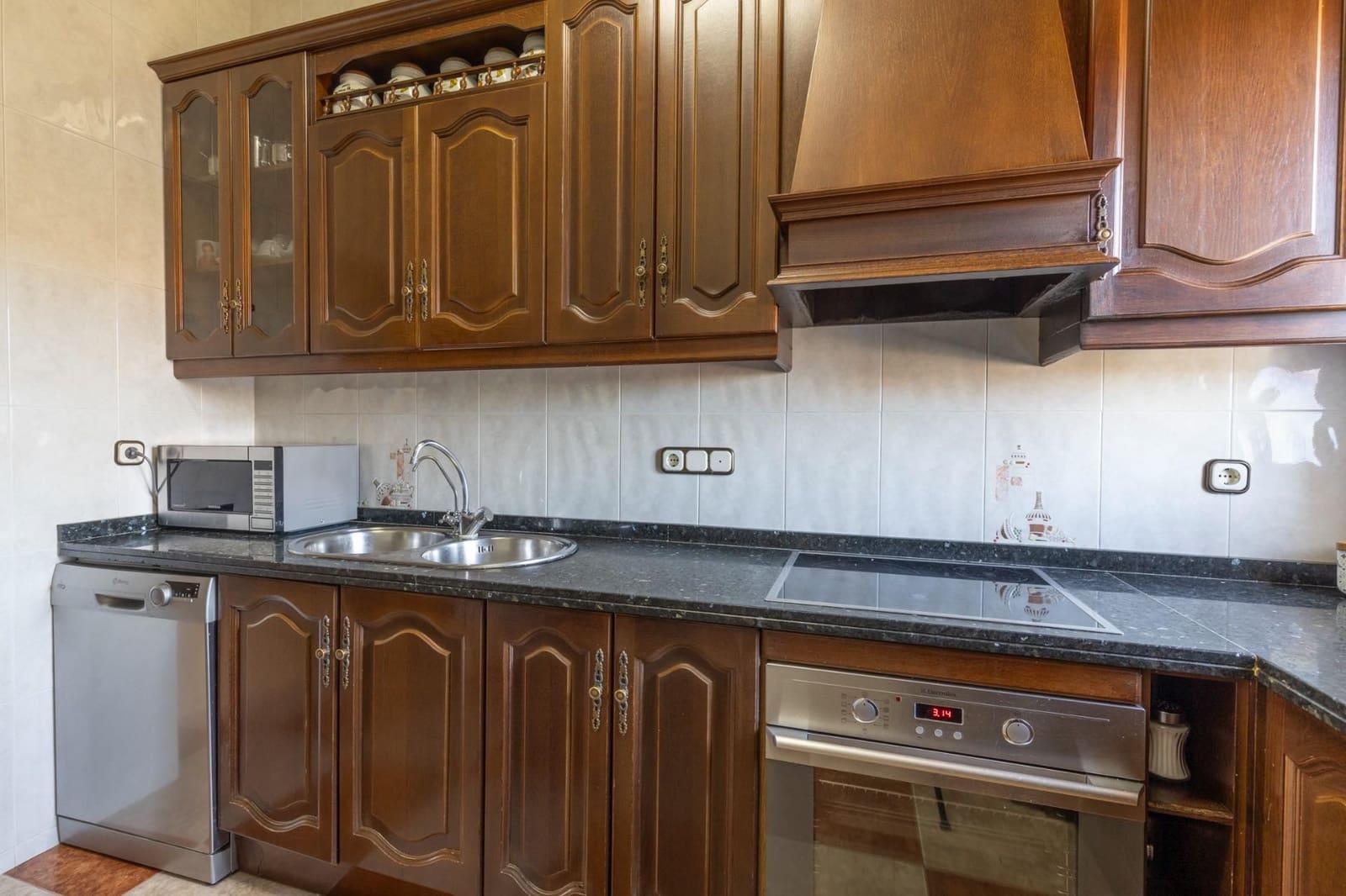 Finca/Casa Rural de 8 habitaciones en Granada ciudad en venta con piscina garaje - 685.700 € (Ref: 9534300)