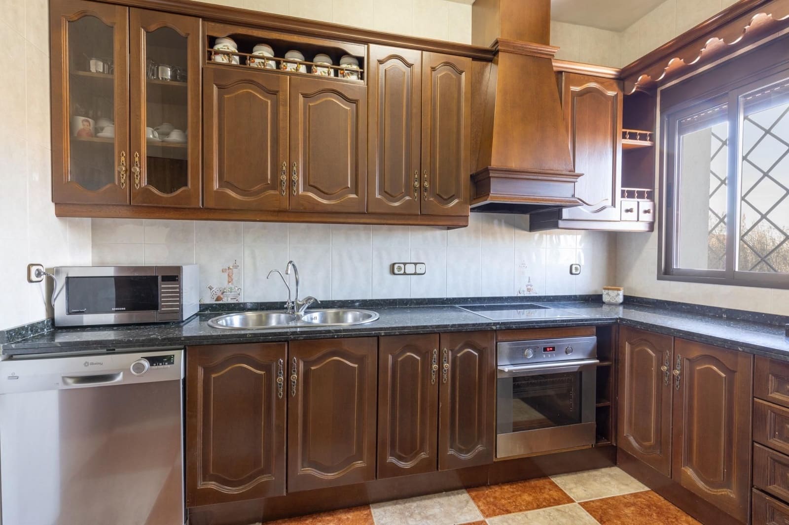 Finca/Casa Rural de 8 habitaciones en Granada ciudad en venta con piscina garaje - 685.700 € (Ref: 9534300)