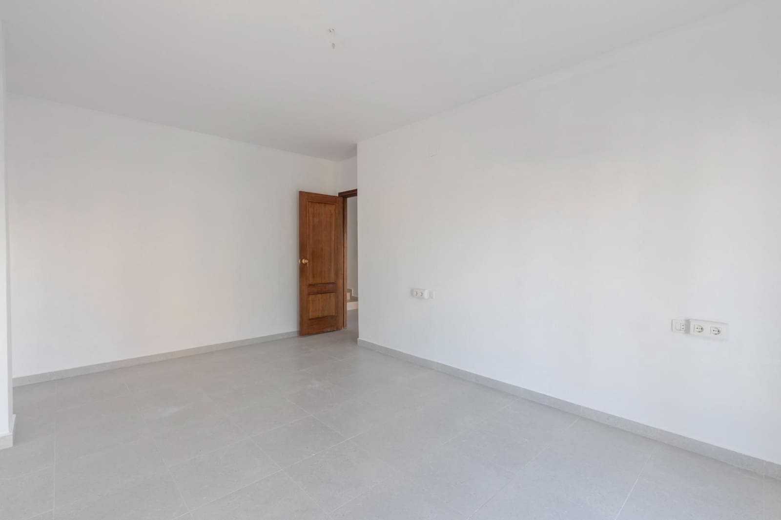 3 soveværelse Lejlighed til salg i Monachil - € 159.900 (Ref: 9534304)