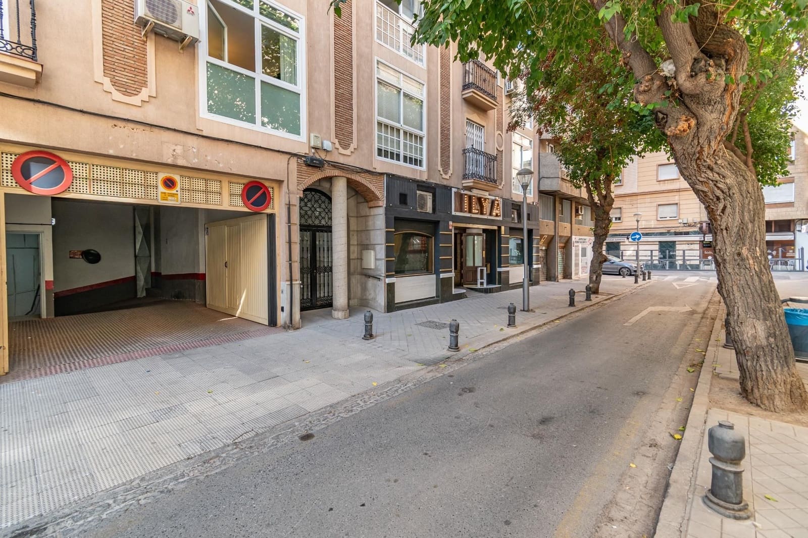 Garage for sale in Granada city - € 29,900 (Ref: 9534306)