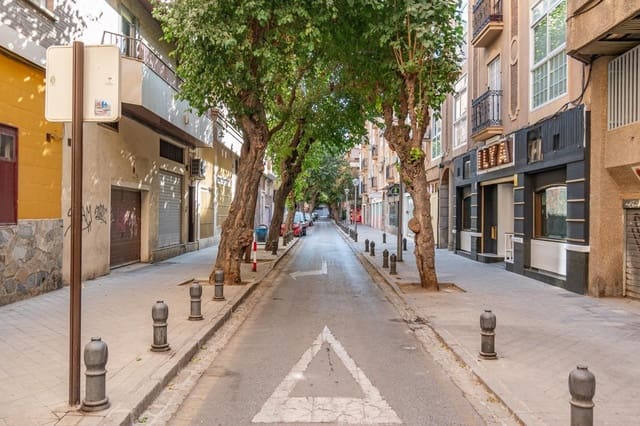 Garage til salg i Figares, Granada by - € 29.900 (Ref: 9534306)