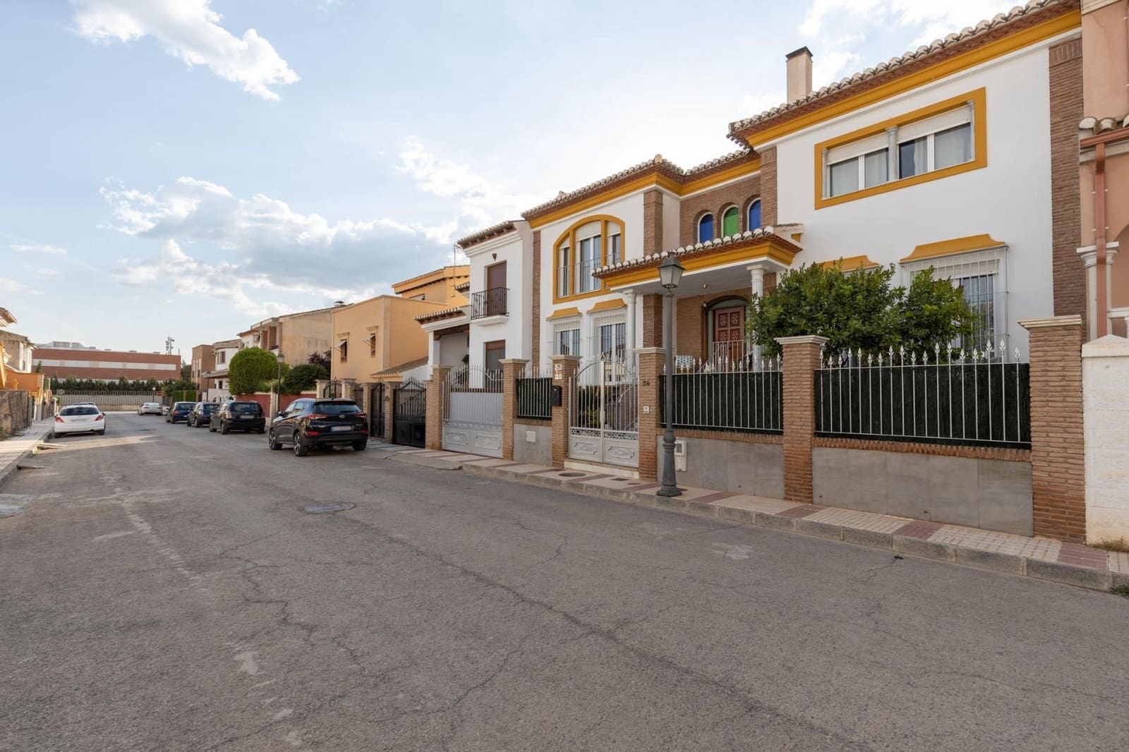 4 soveværelse Villa til salg i Atarfe - € 380.000 (Ref: 9534307)