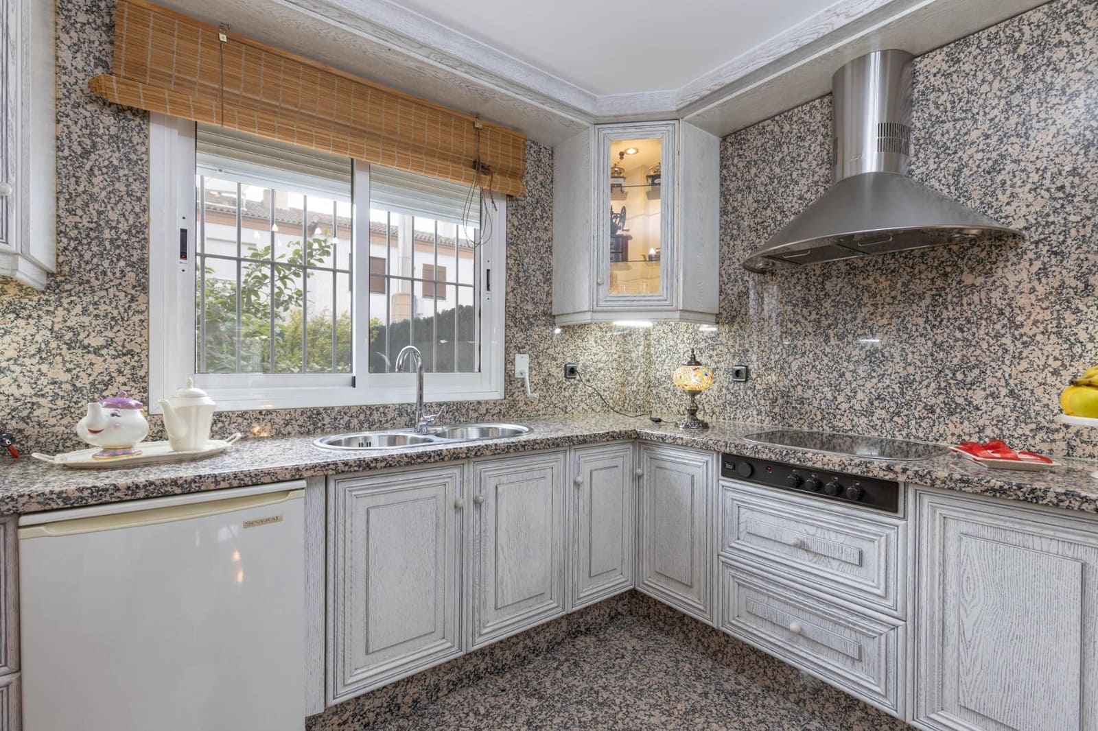 4 soveværelse Villa til salg i Atarfe - € 380.000 (Ref: 9534307)