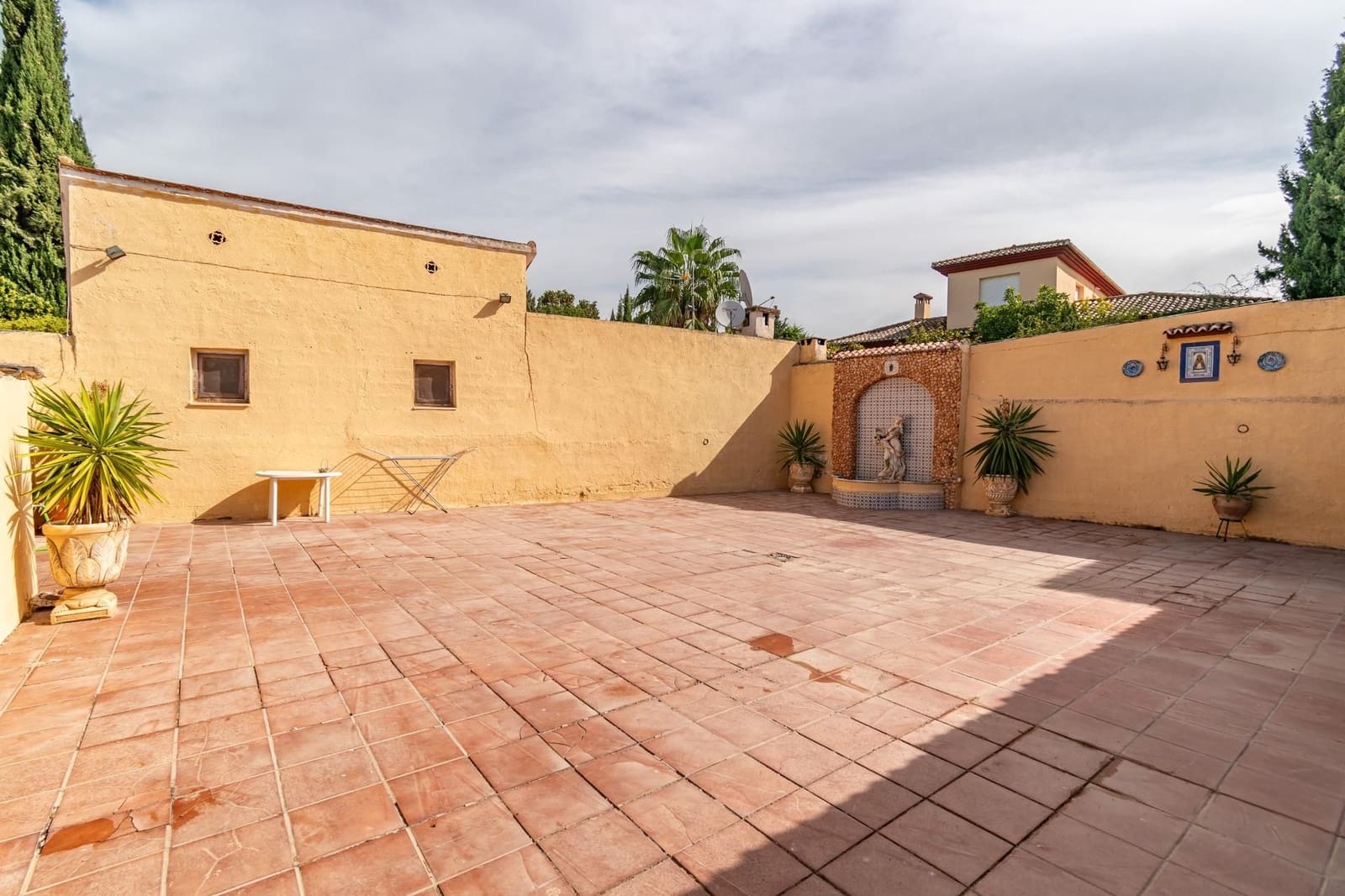 5 soveværelse Villa til salg i Otura med swimmingpool garage - € 370.000 (Ref: 9534309)