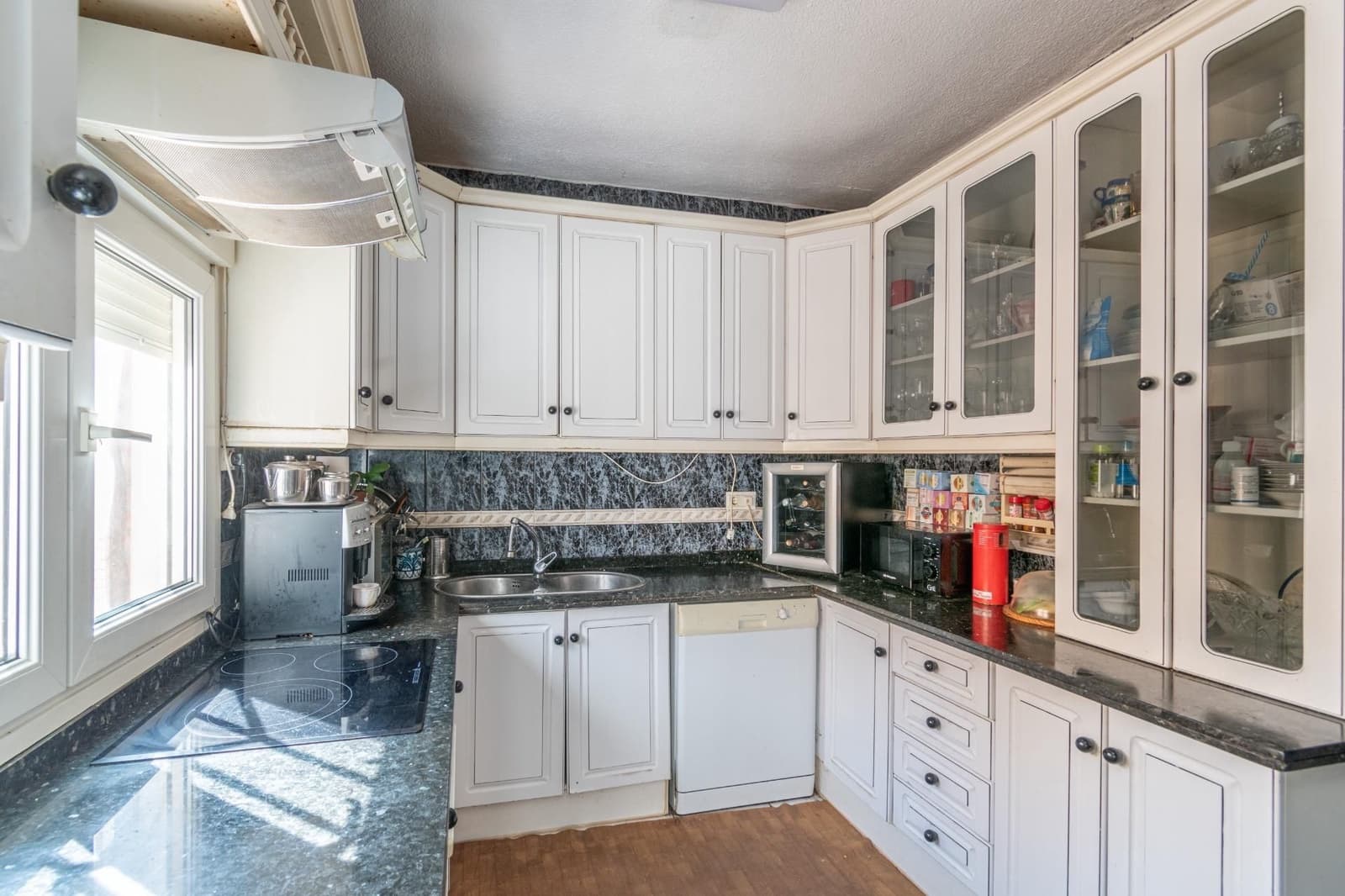 5 soveværelse Villa til salg i Otura med swimmingpool garage - € 370.000 (Ref: 9534309)