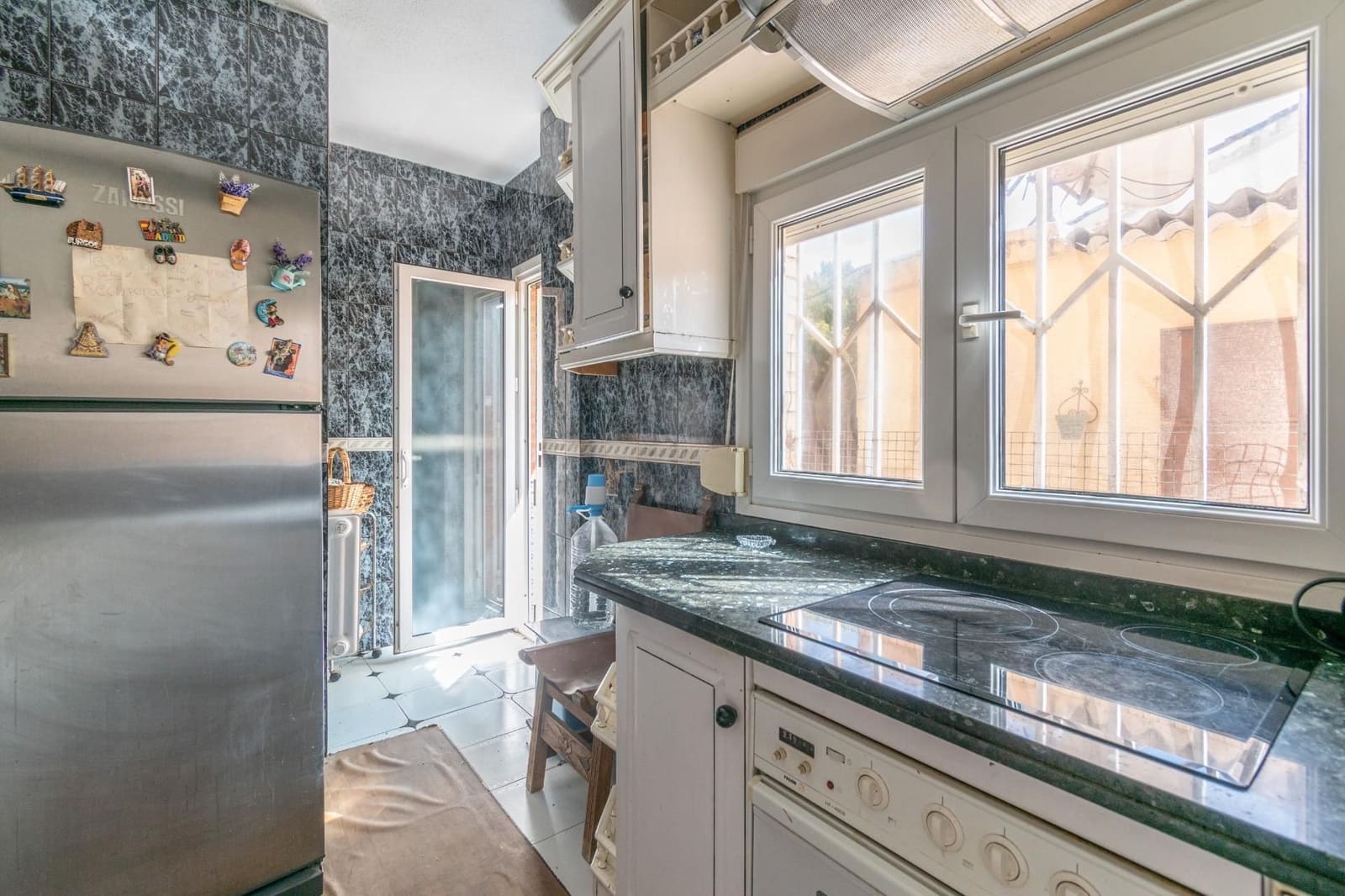 5 soveværelse Villa til salg i Otura med swimmingpool garage - € 370.000 (Ref: 9534309)