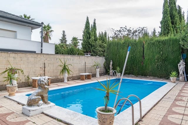 5 sypialnia Willa na sprzedaż w Otura z basenem garażem - 340 000 € (Ref: 9534309)