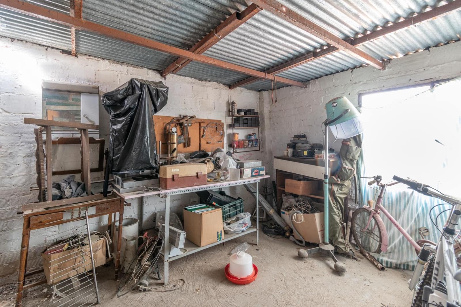 5 bedroom Villa for sale in Otura with pool garage - € 340,000 (Ref: 9534309)