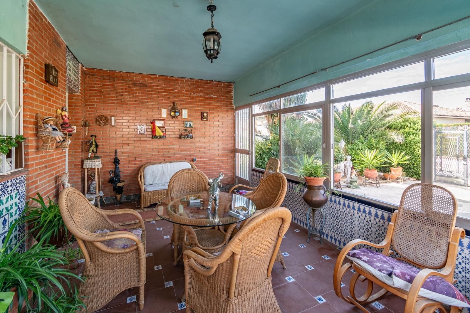 5 bedroom Villa for sale in Otura with pool garage - € 340,000 (Ref: 9534309)