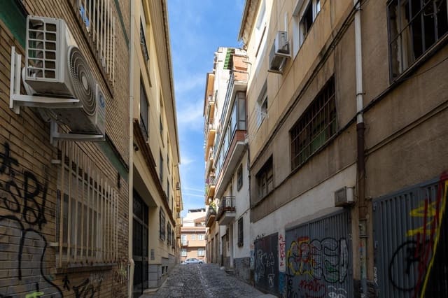 4 soverom Hus til salgs i Albaicin, Granada by med garasje - € 345 000 (Ref: 9534311)