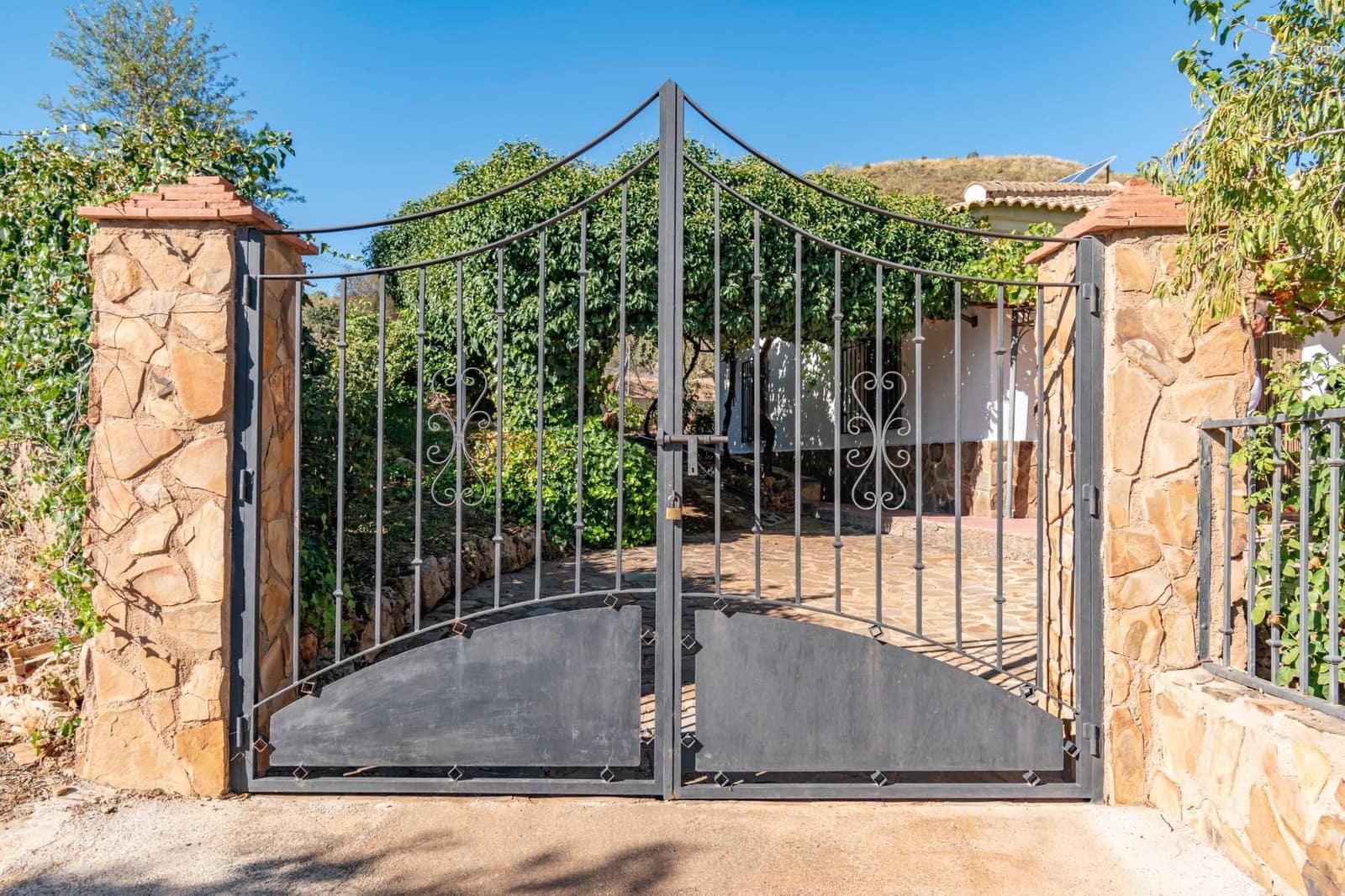 Finca/Casa Rural de 3 habitaciones en La Peza en venta - 149.900 € (Ref: 9534312)