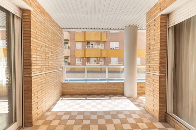 Piso de 4 habitaciones en Pajaritos - Plaza de Toros, Granada ciudad en venta con garaje - 435.000 € (Ref: 9534314)