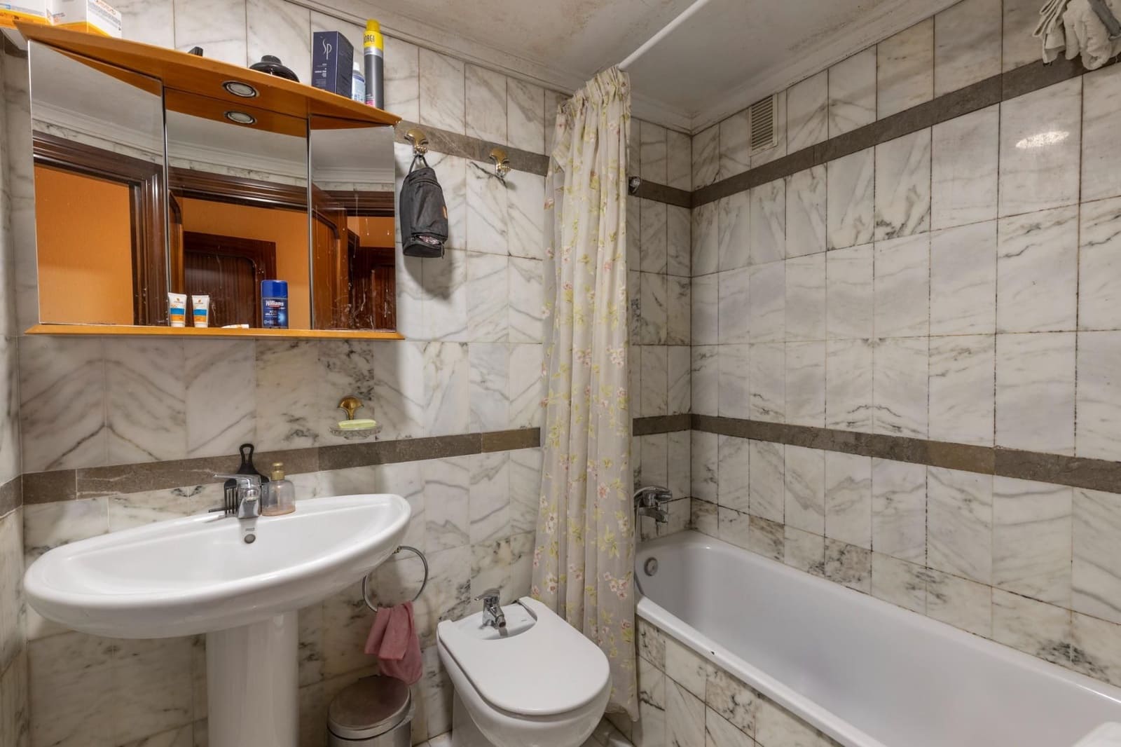 Piso de 4 habitaciones en Granada ciudad en venta con garaje - 435.000 € (Ref: 9534314)